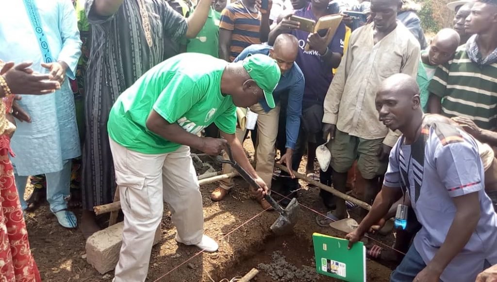 COVENANT NAWSPAPER - AS THE COVID- 19 FIGHTS INTENSIFIES… HON. MANSO ABU DUMBUYA ON HIGH GEAR FOR TONKO LIMBA3