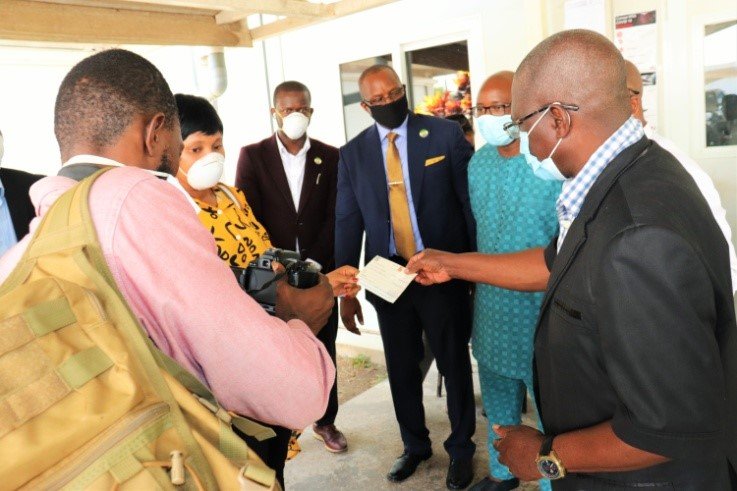 COVENANT NEWSPAPER - SEAWRIGHT MINING DONATES LE1 BILLION TOWARDS COVID-19 FIGHT